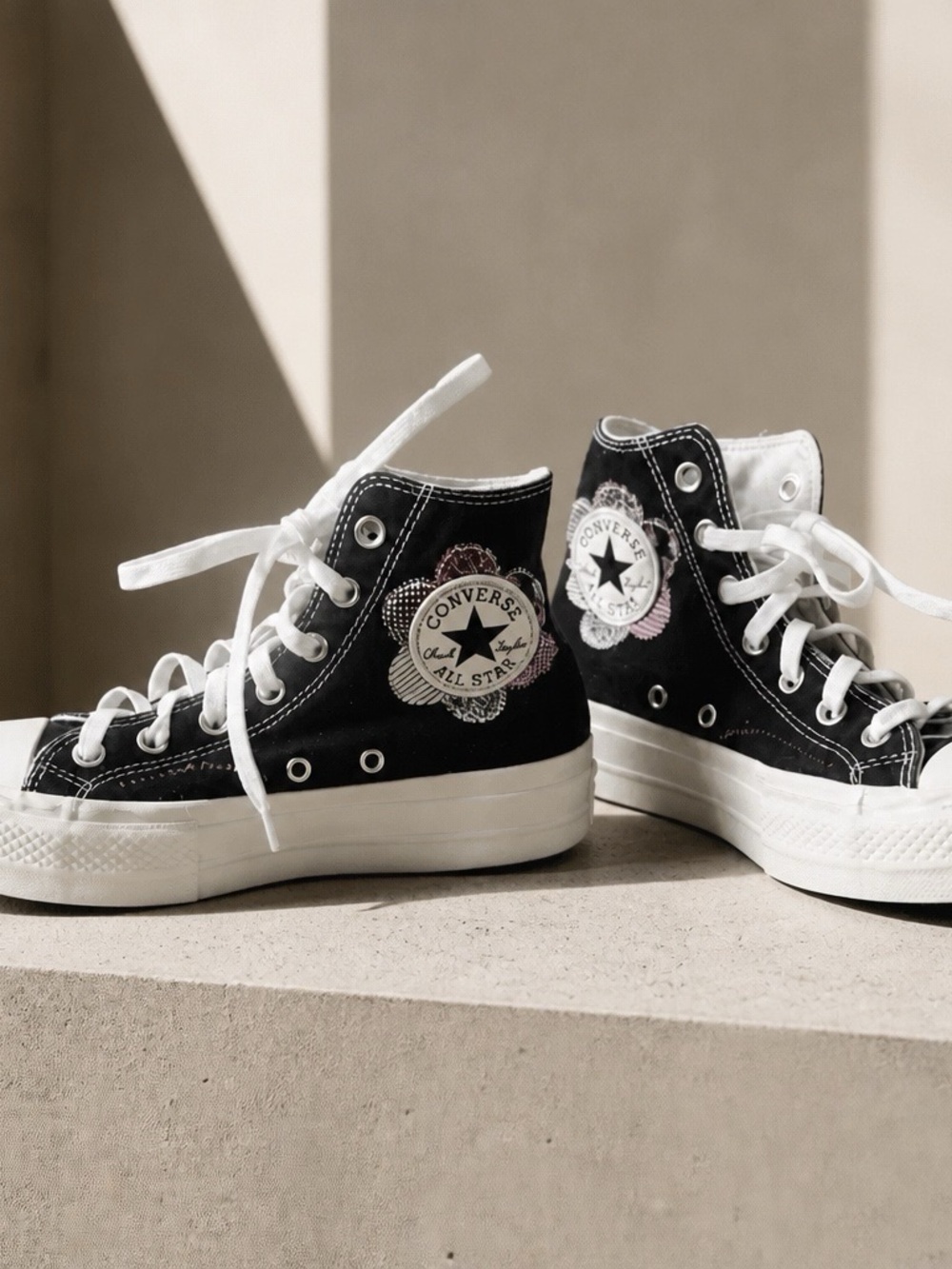 Converse Chuck Taylor All Star Platform Embroidered High-Top Sneakers size 5